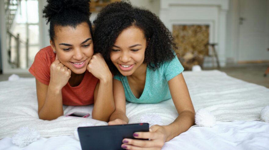 Kwetsbaar en krachtig tegen misinformatie: lessen voor een effectieve aanpak met jongeren